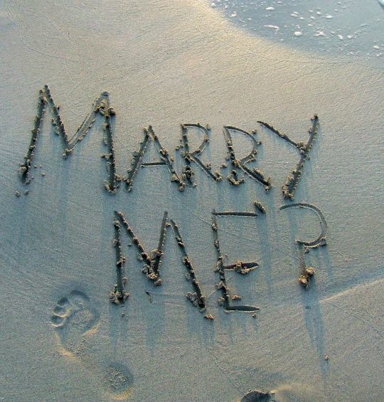 8 signes que votre mec veut vraiment vous épouser