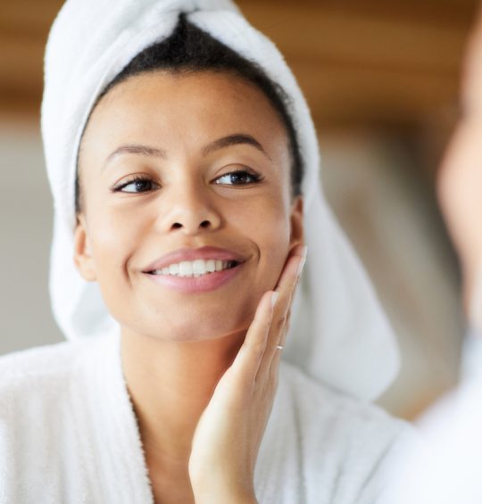 Quelle routine beauté adopter en hiver pour un teint lumineux ?